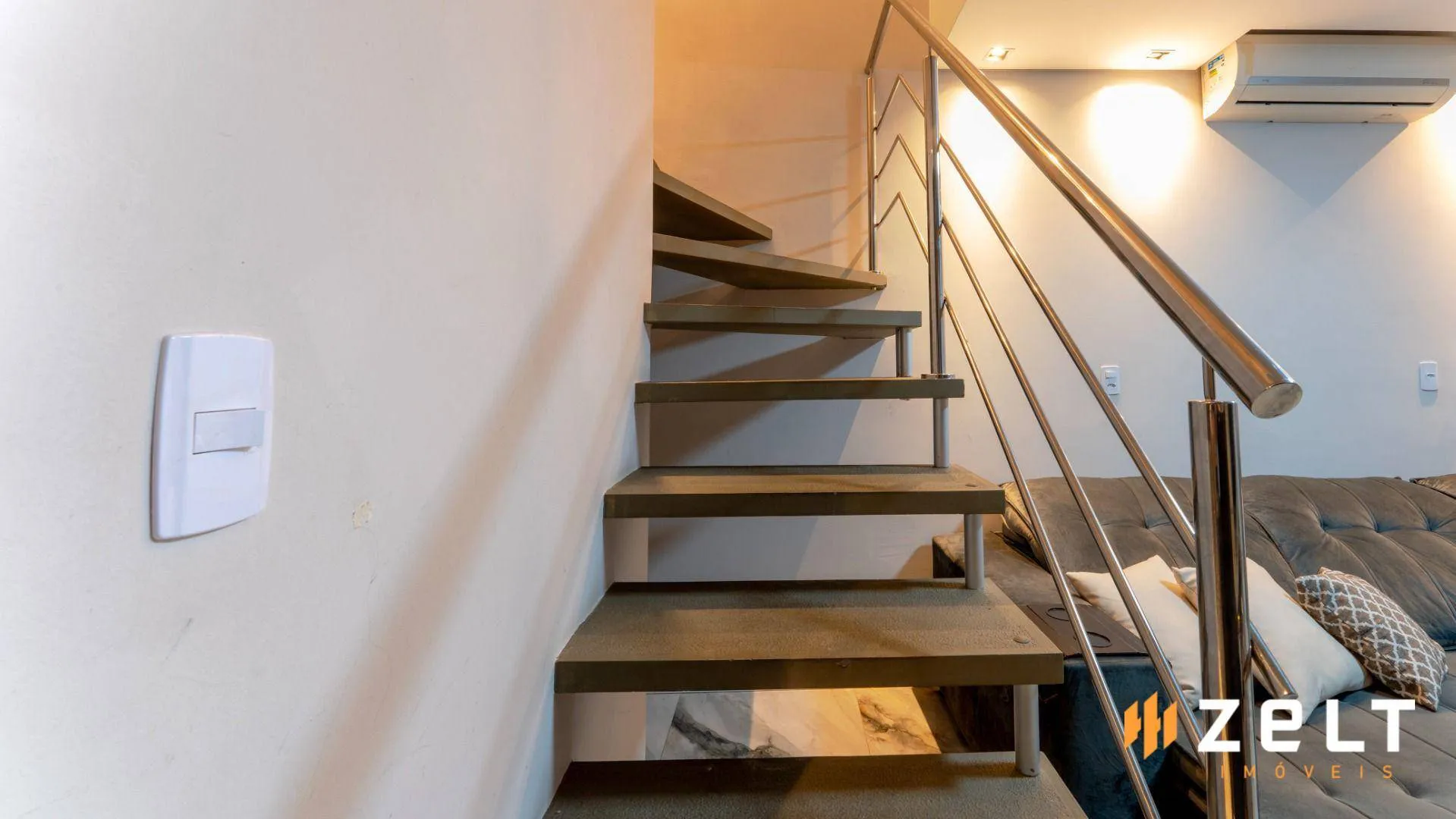 Casa à venda com 2 quartos, 2 vagas, 111m² na Rua Erich Lubke no Água Verde, Blumenau — foto 4