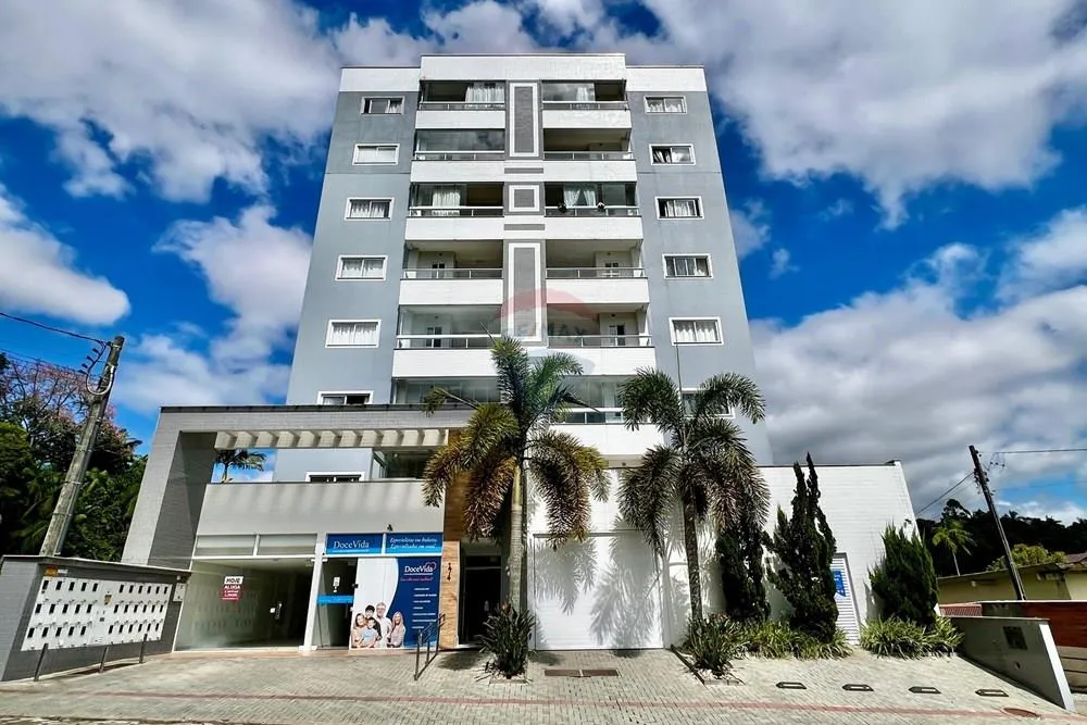 Apartamento 2 quartos com suíte, sacada com churrasqueira e vista panorâmica - próximo ao centro de Indaial - foto 1