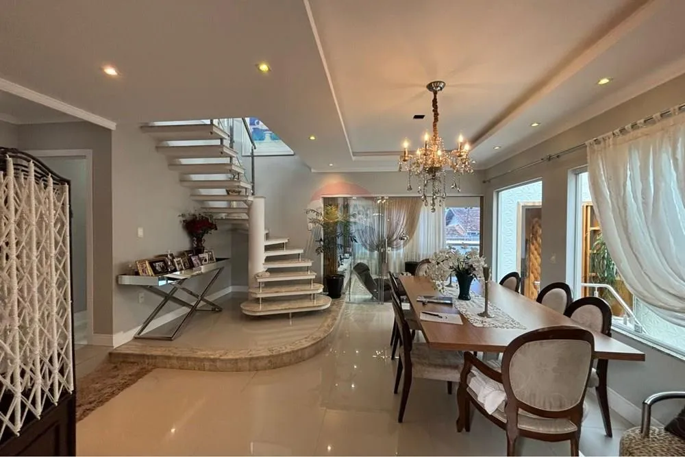 TRIPLEX DE ALTO PADRÃO NO CENTRO DE Timbó — foto 3