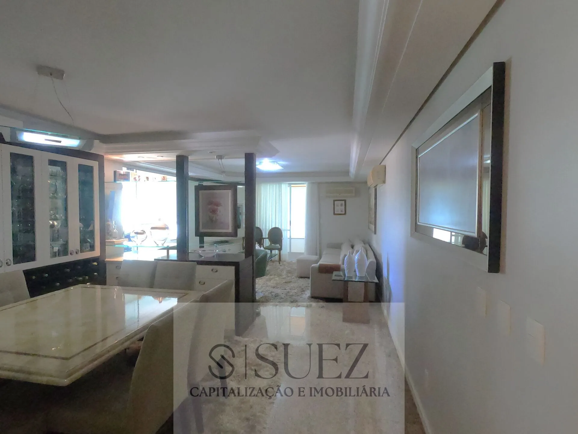 Apartamento com 3 Suítes no Bairro Victor Konder - foto 1