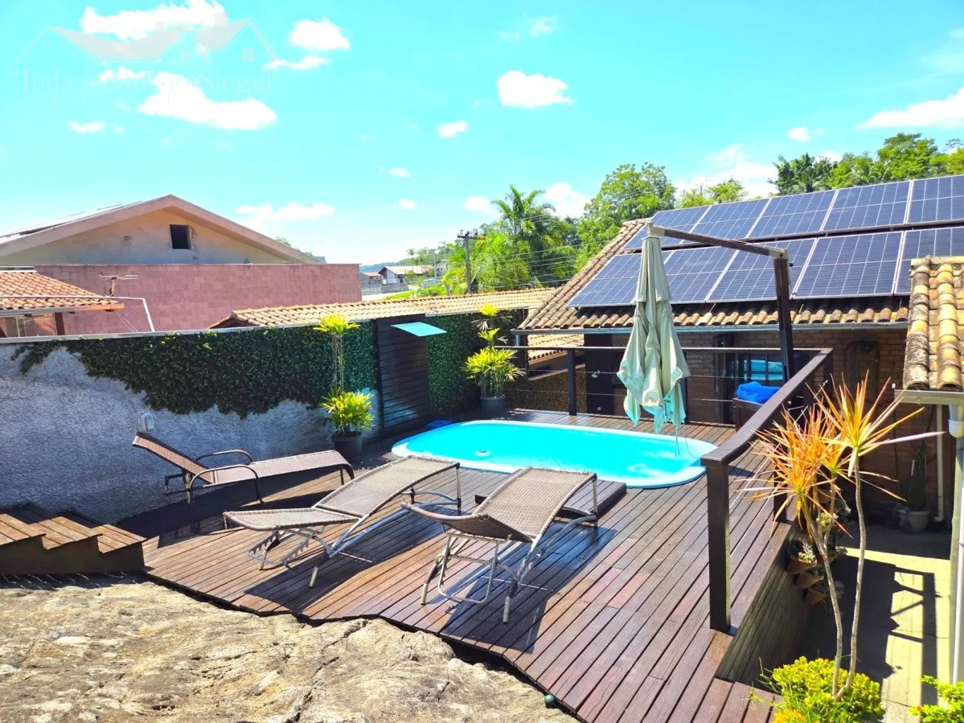 Casa com Piscina no bairro Água Verde em Blumenau/SC Ref. 1646 - foto 1