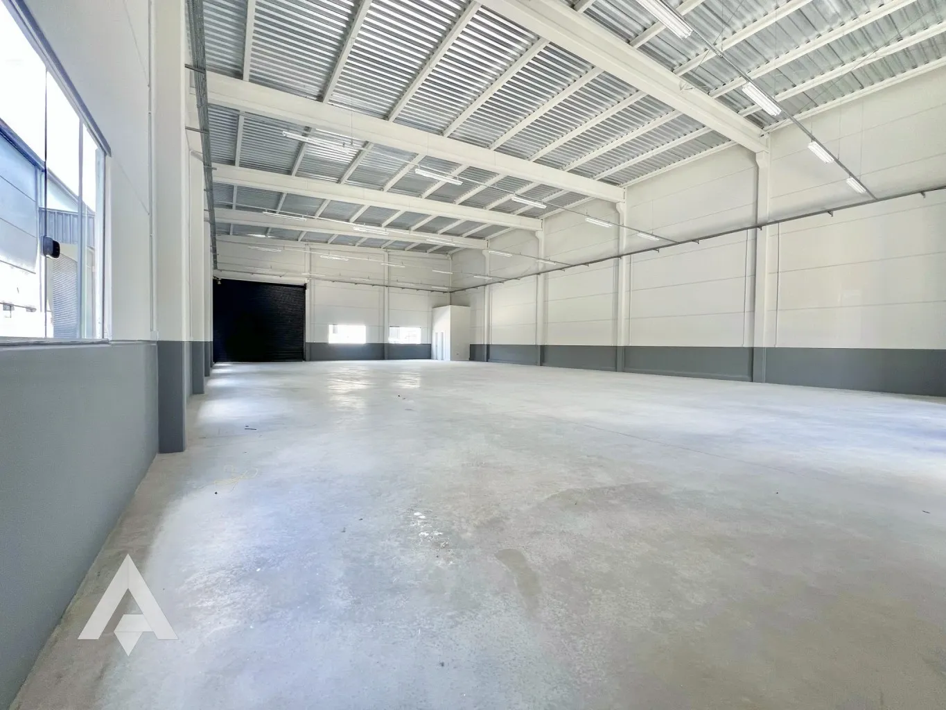 Galpão com 455m para locação por R$ 9.000,00 - Bairro Figueira - Gaspar/SC — foto 2