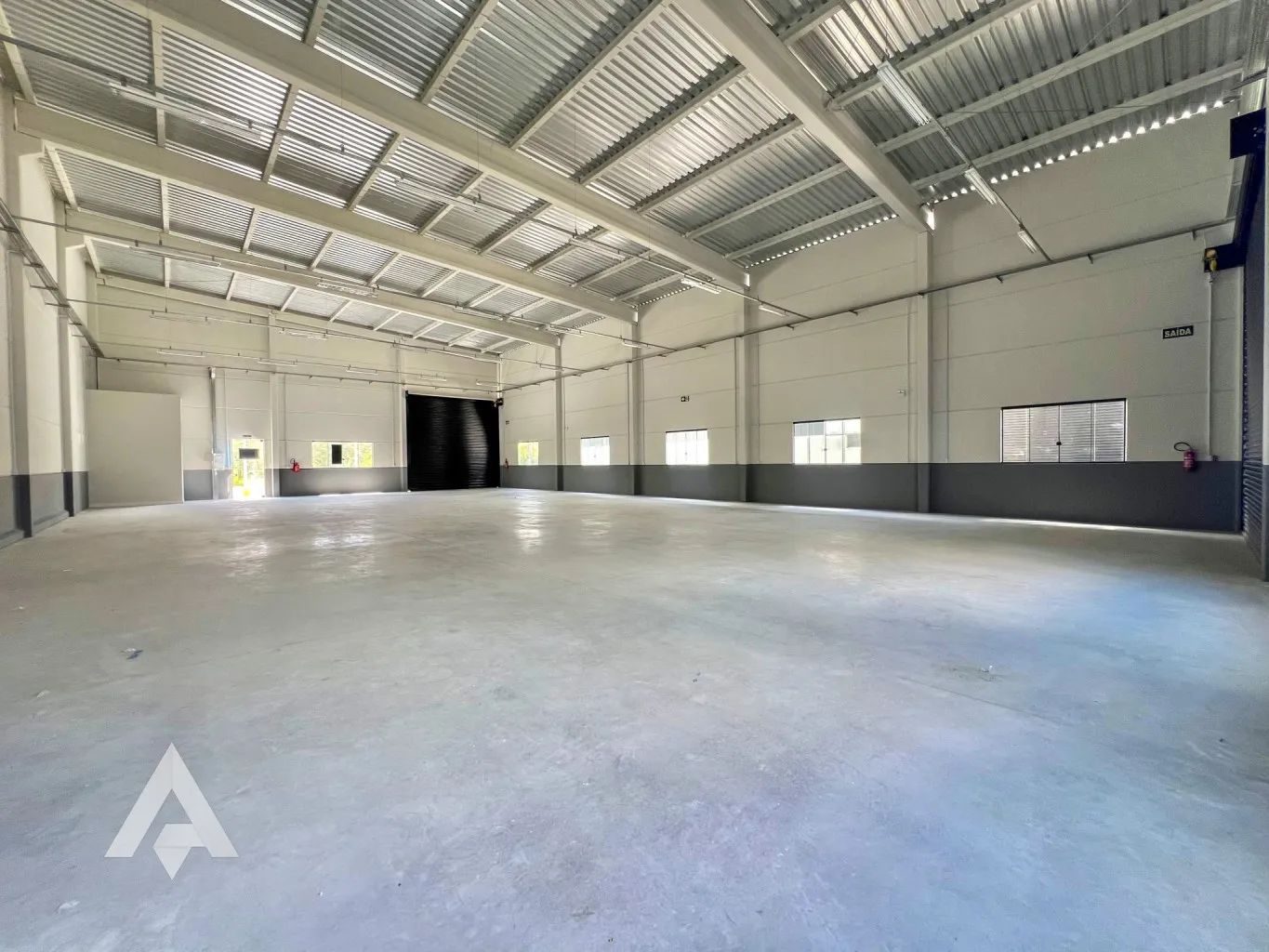 Galpão com 455m para locação por R$ 9.000,00 - Bairro Figueira - Gaspar/SC — foto 4
