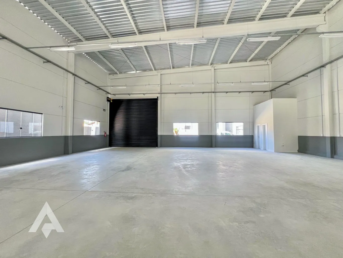 Galpão com 455m para locação por R$ 9.000,00 - Bairro Figueira - Gaspar/SC — foto 5