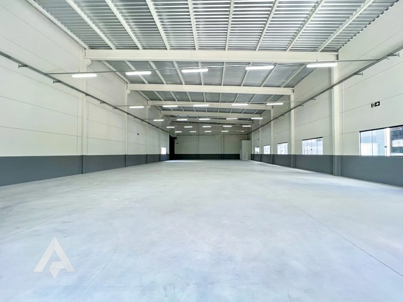 Galpão com 603,90m para locação por R$ 12.000,00 - Bairro Figueira - Gaspar/SC — foto 3