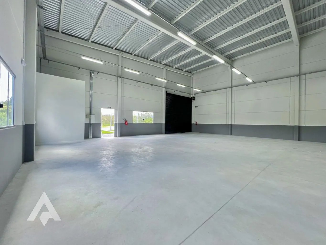 Galpão com 603,90m para locação por R$ 12.000,00 - Bairro Figueira - Gaspar/SC — foto 5