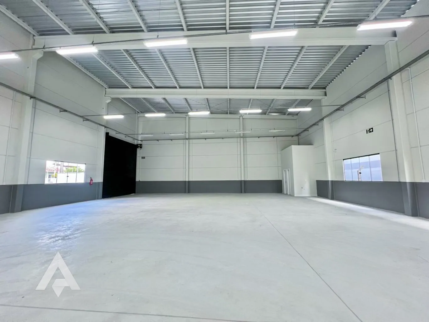 Galpão com 603,90m para locação por R$ 12.000,00 - Bairro Figueira - Gaspar/SC — foto 6