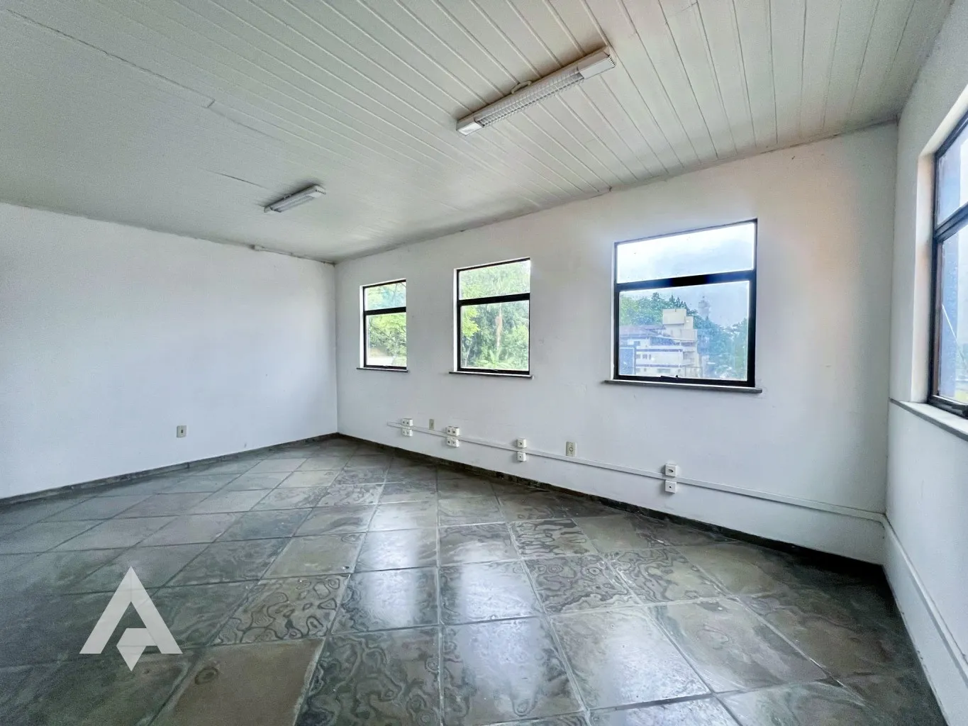 Sala comercial com 38,79m para locação por R$ 850,00 - Bairro Victor Konder - Blumenau/SC — foto 5