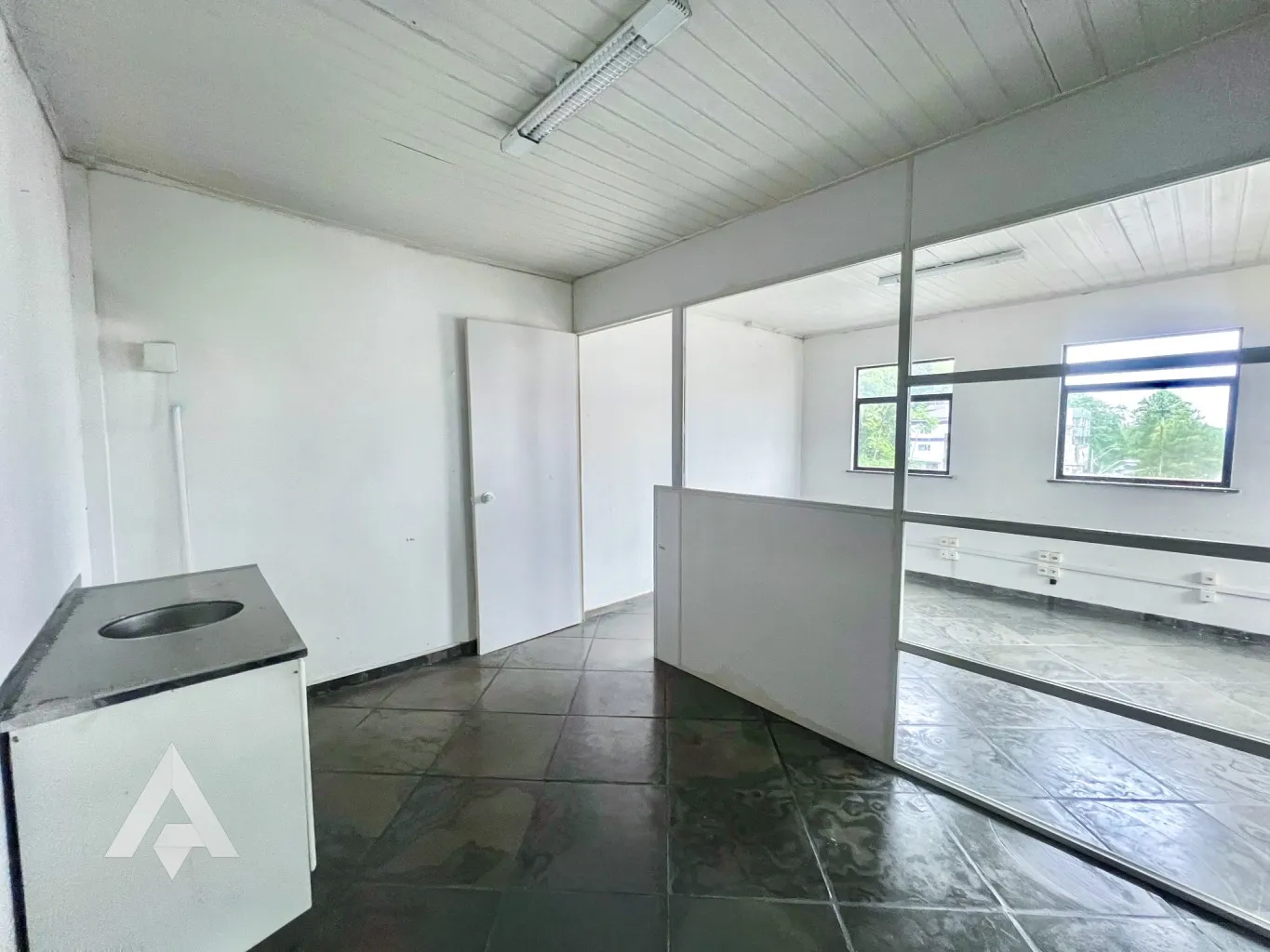 Sala comercial com 38,79m para locação por R$ 850,00 - Bairro Victor Konder - Blumenau/SC — foto 6