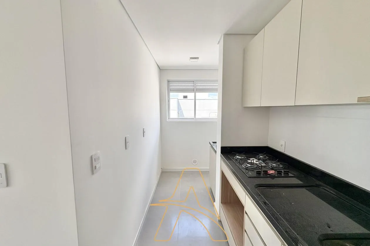 Apartamento Semi Mobiliado com 2 Dormitórios no Fortaleza Alta — foto 3