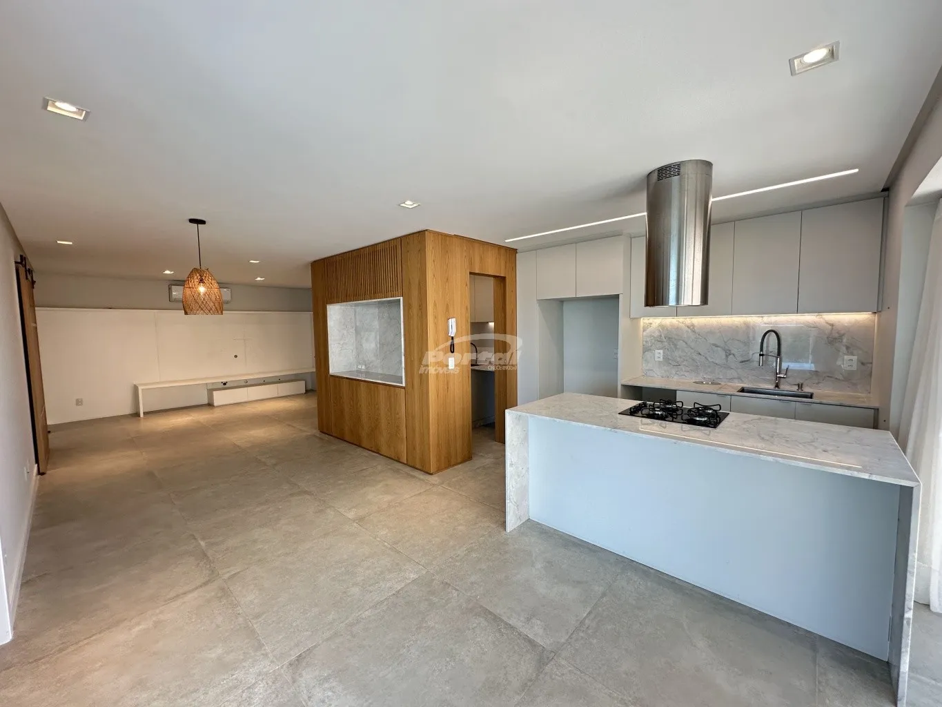 Apartamento de alto padrão semimobiliado e com vista permanente para o mar, 03 suítes, duas vagas e completa área de lazer. — foto 5