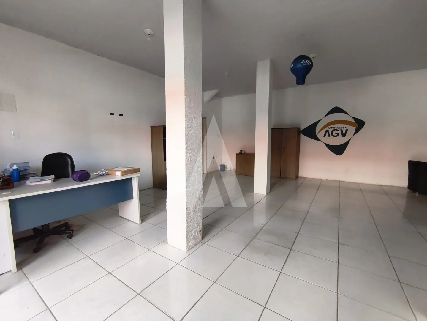 SALA COMERCIAL NA RUA DO PRINCIPE COM 100 M2 — foto 3