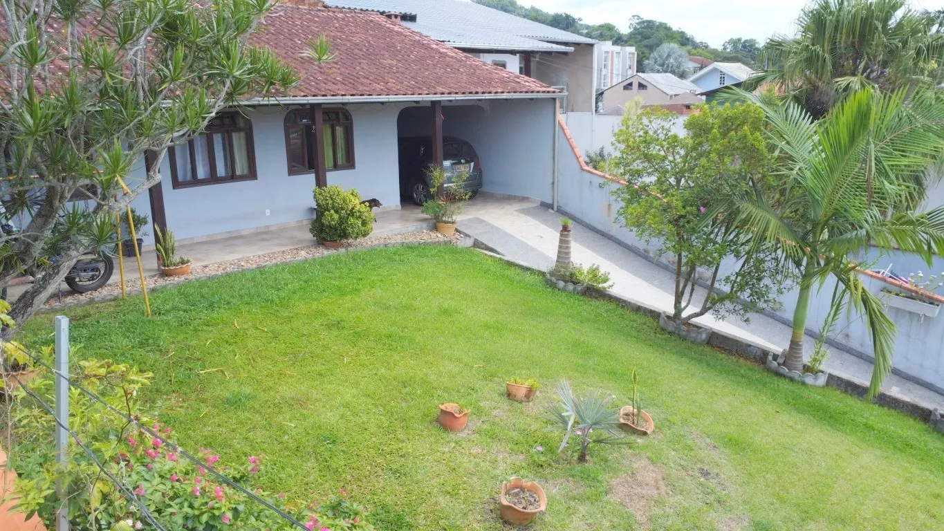 Casa averbada com 03 Dormitórios no Bairro Velha Central Blumenau/SC Ref. 1648 — foto 3