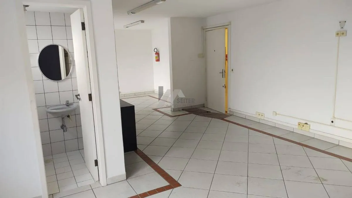 Sala comercial para alugar no centro de Florianópolis proximo ao mercado publico — foto 2