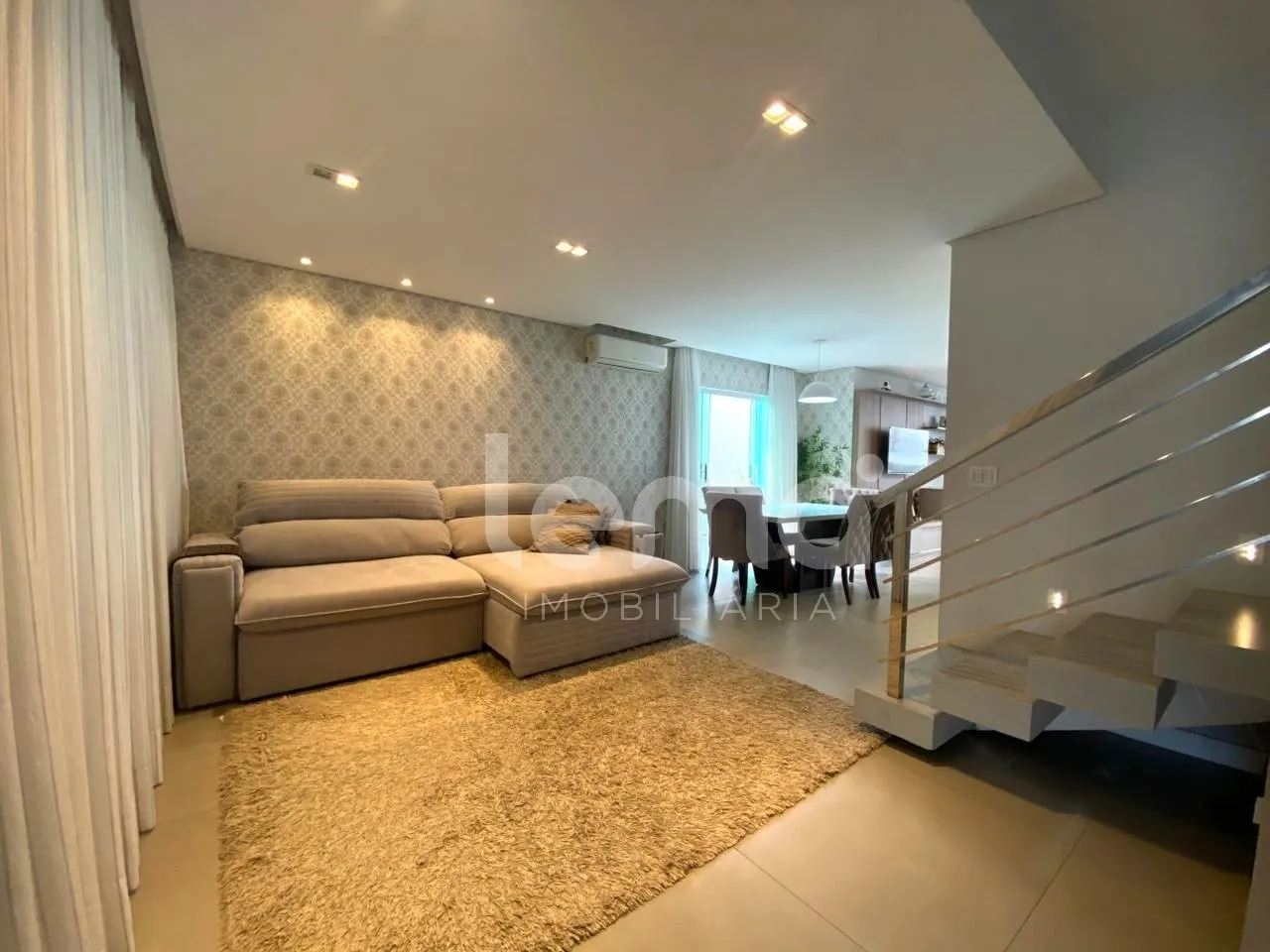 Casa mobiliada e equipada com jacuzzi e 3 dormitórios, bairro Velha em Blumenau. — foto 3