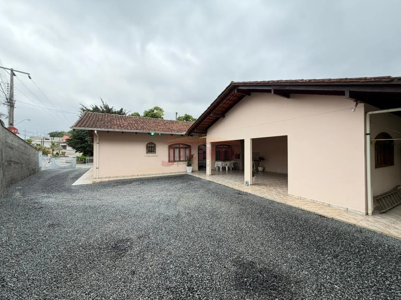 Casa com 3 quartos em terreno amplo, no bairro Fortaleza. — foto 4