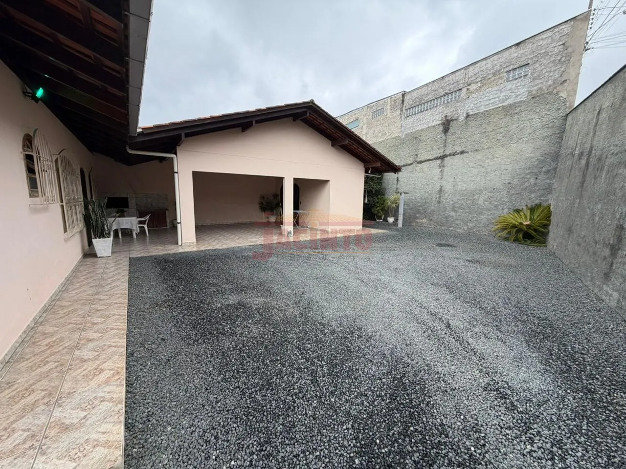 Casa com 3 quartos em terreno amplo, no bairro Fortaleza. — foto 6