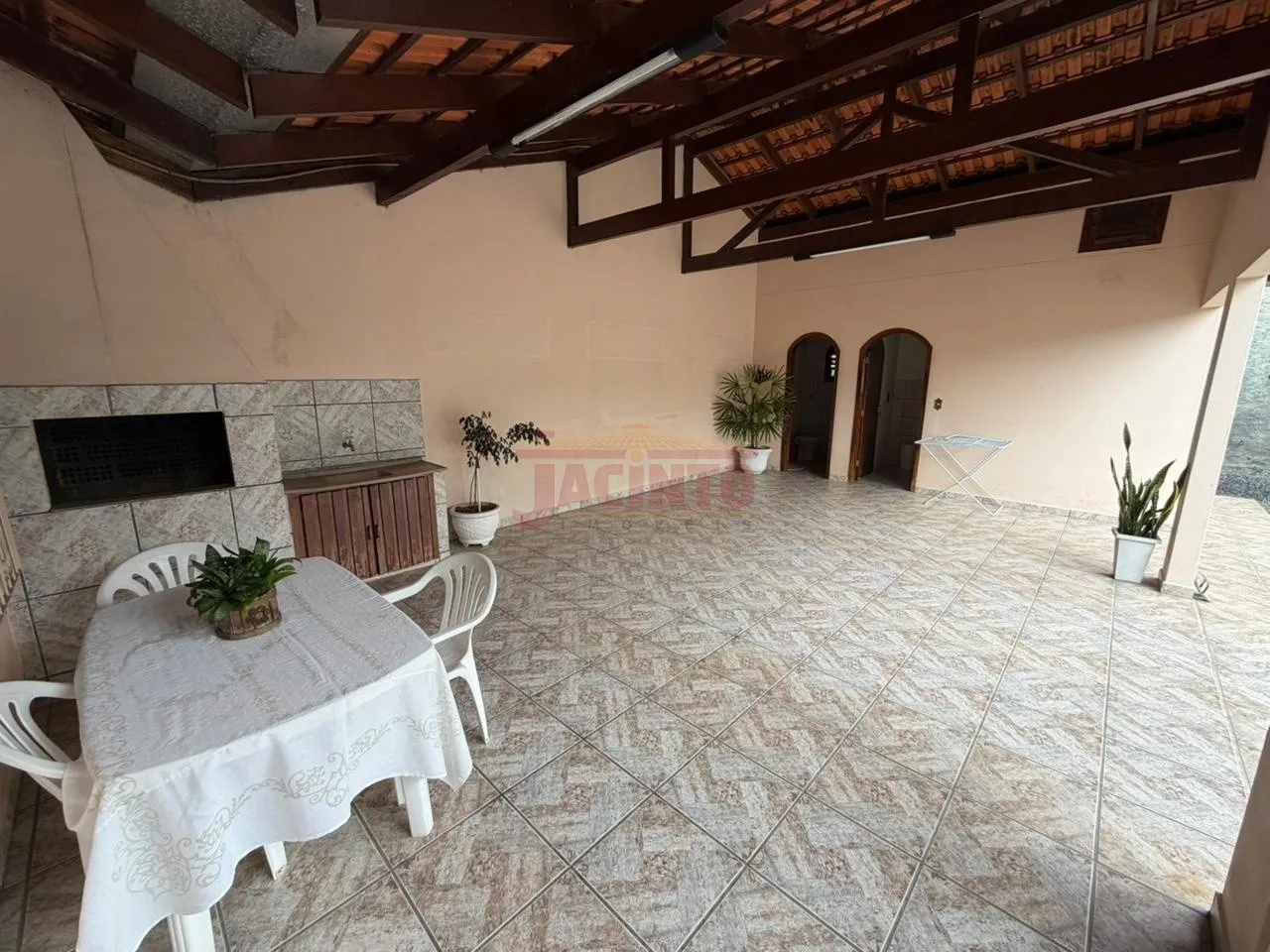 Casa com 3 quartos em terreno amplo, no bairro Fortaleza. — foto 7