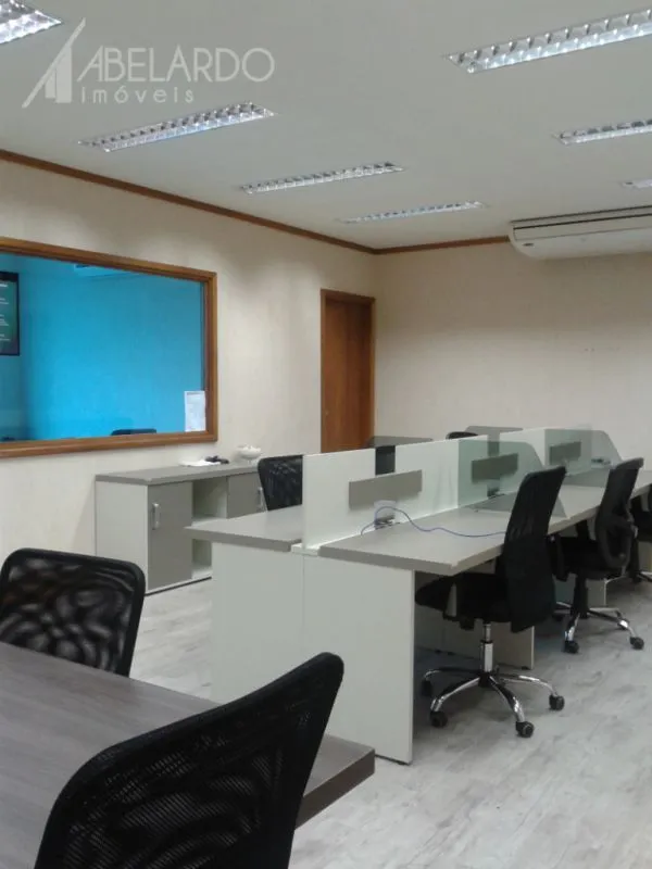 Sala com 80,56m privativos e área total de 167,77 , sendo sala corporativa integrada a sala de reuniões, sala diretoria, sala servidor, recepção, cozinha, 2 banheiros , 2 vagas amplas . - foto 1