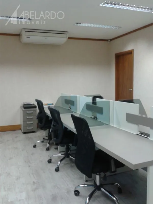 Sala com 80,56m privativos e área total de 167,77 , sendo sala corporativa integrada a sala de reuniões, sala diretoria, sala servidor, recepção, cozinha, 2 banheiros , 2 vagas amplas . — foto 3