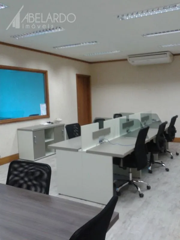 Sala com 80,56m privativos e área total de 167,77 , sendo sala corporativa integrada a sala de reuniões, sala diretoria, sala servidor, recepção, cozinha, 2 banheiros , 2 vagas amplas . — foto 7