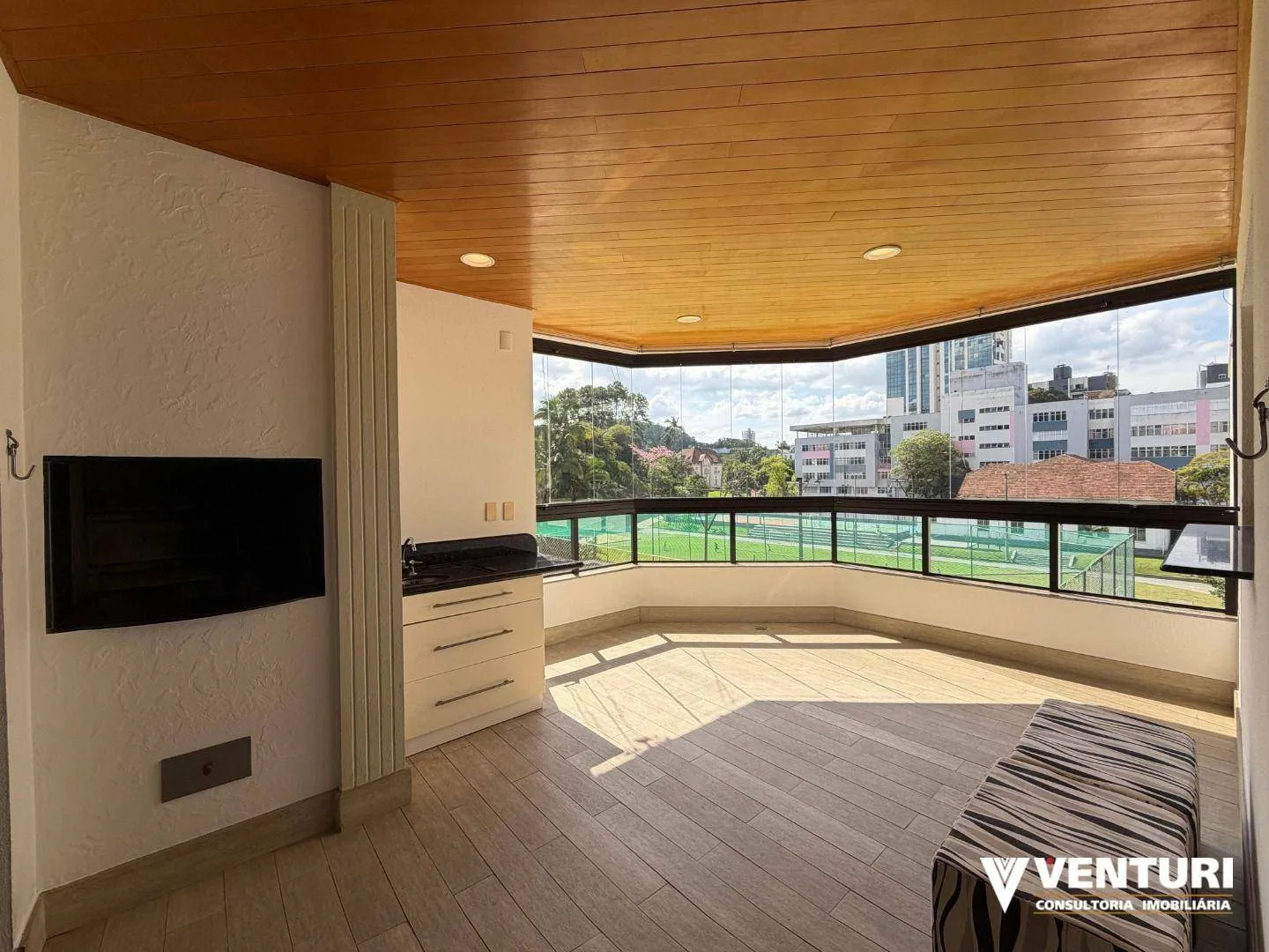 Apartamento com 4 suíte para alugar, 321 m por R$ 12.763/mês - Jardim Blumenau - Blumenau/SC - foto 1