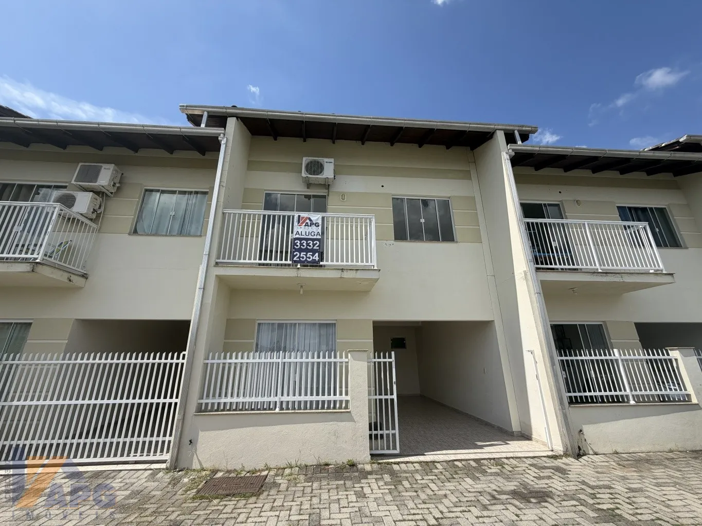 Casa com 3 dormitórios, sendo uma suíte. — foto 3