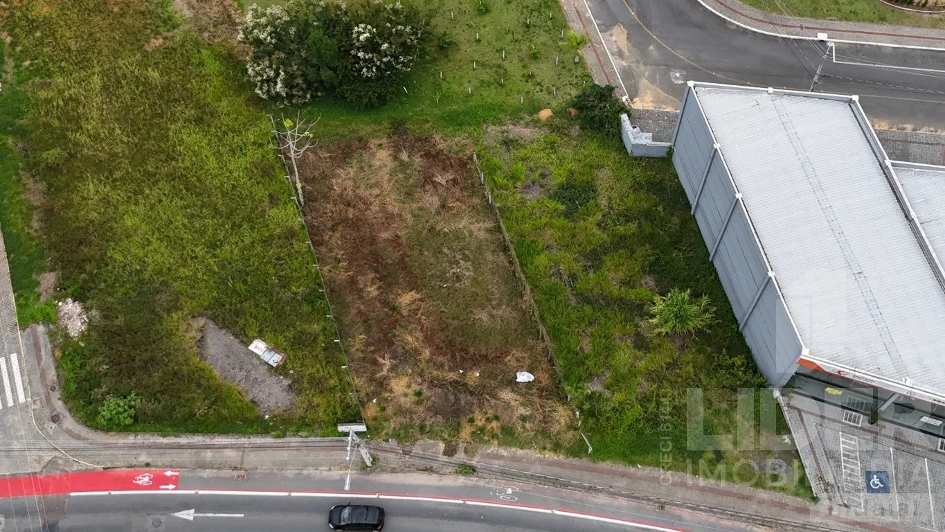 Terreno comercial com 409,24m no Bairro Estrada das Areias - foto 1