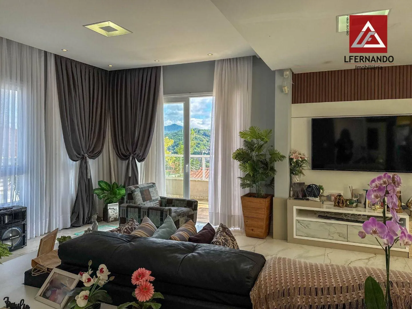 Casa de alto padrão com 3 dormitórios, sendo 1 suíte à venda, 400 m por R$ 1.990.000 - Salto do Norte - Blumenau/SC — foto 7