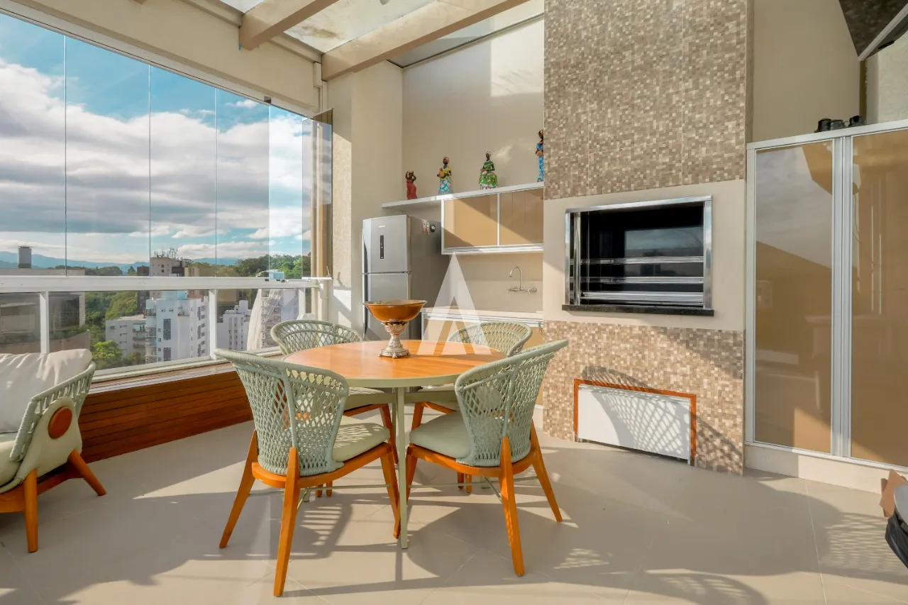 Cobertura plana com 3 suítes à venda no bairro Atiradores em Joinville-SC por R$3.190.000,00. — foto 4