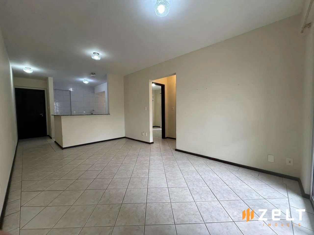 Apartamento com 2 dormitórios para alugar, 77 m por R$ 2.750,00/mês - Victor Konder - Blumenau/SC - foto 1
