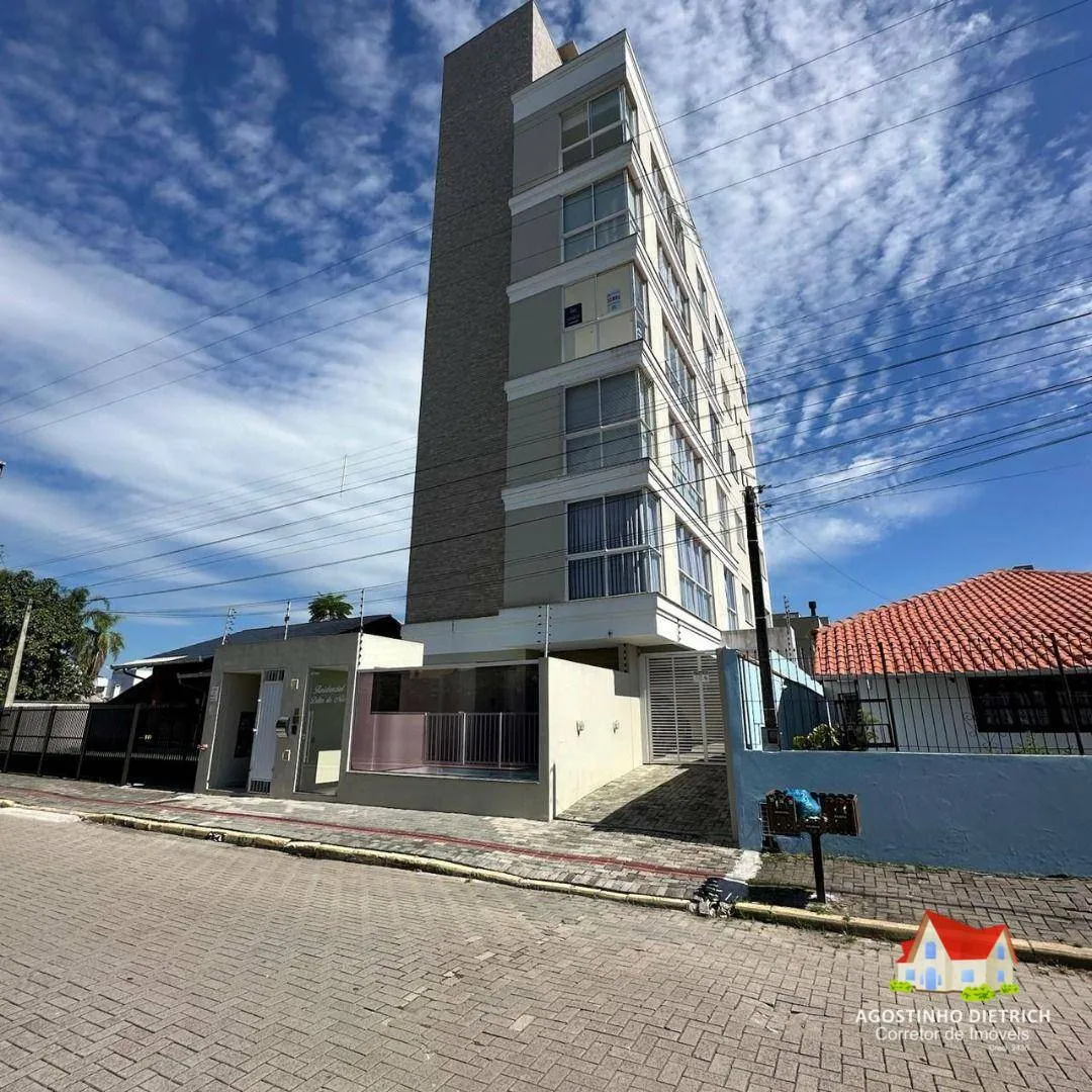 Apartamento de 188 m2 C/04 Suites + 02 Vagas de Garagem + Elevador + Piscina No Bairro Itacolomi (Bal.Picarras)!( - foto 1