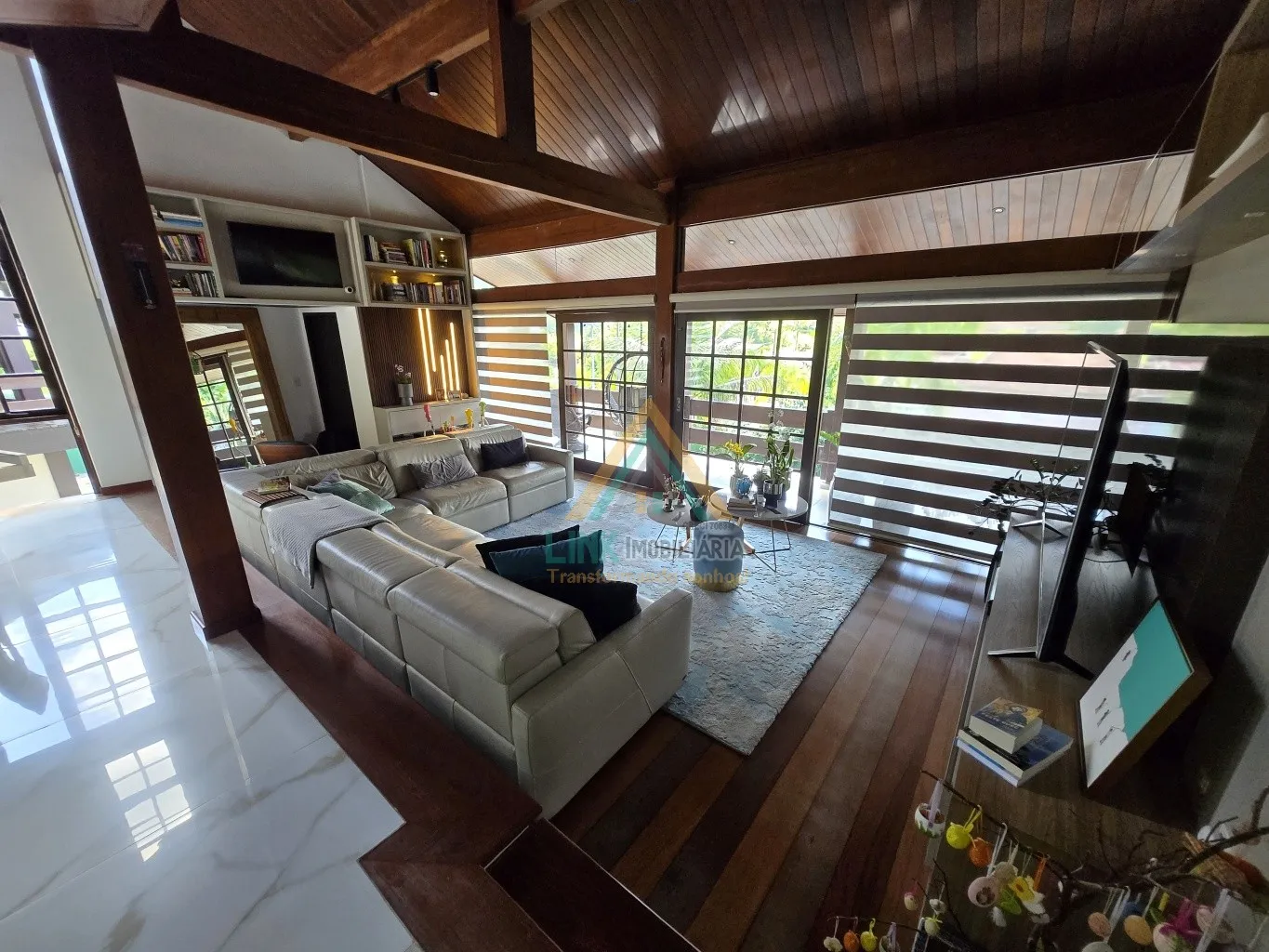 Casa Exclusiva de Alto Padrão no Centro de Pomerode com 700,00m de Área Construída. — foto 4