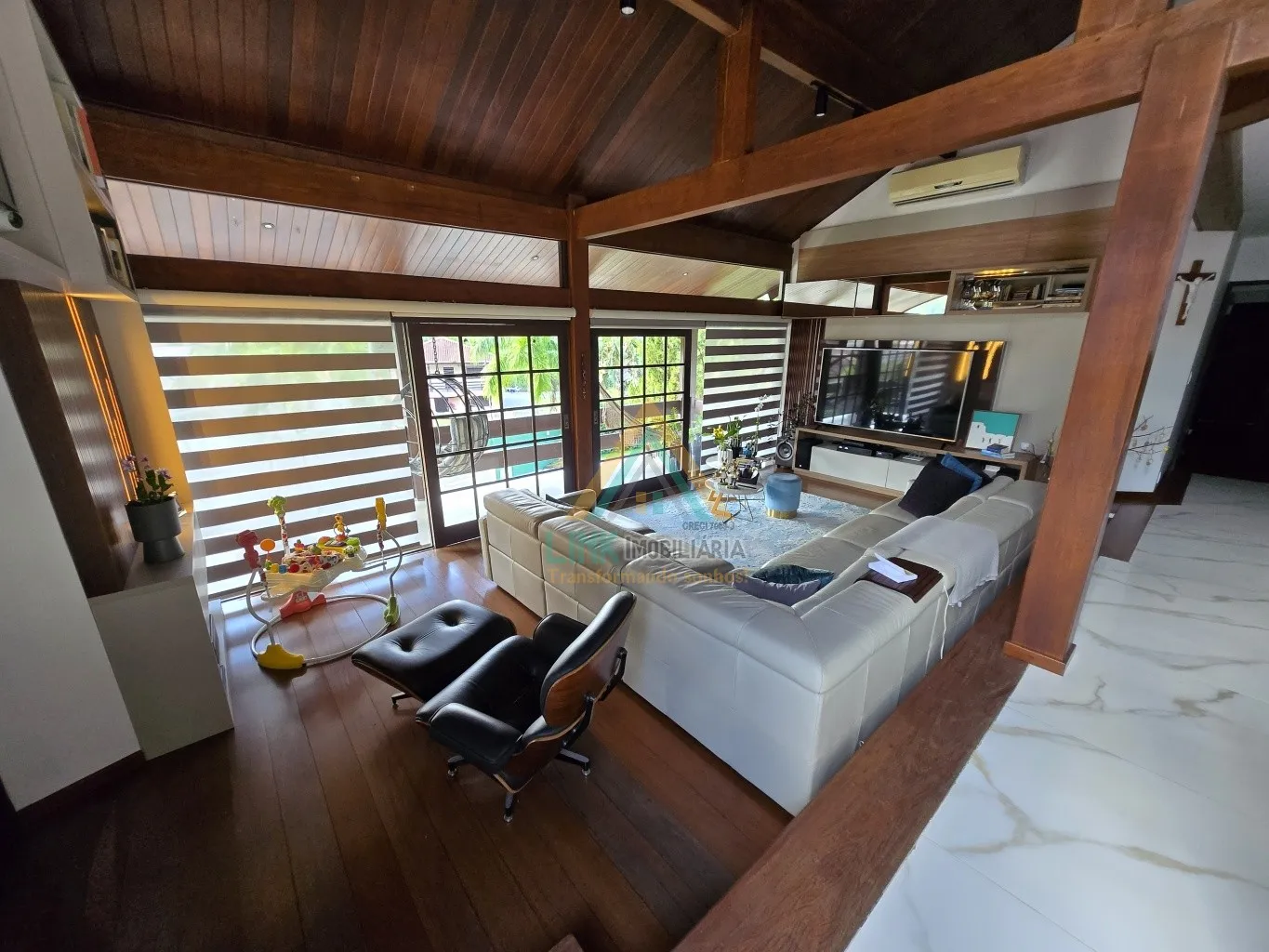 Casa Exclusiva de Alto Padrão no Centro de Pomerode com 700,00m de Área Construída. — foto 5