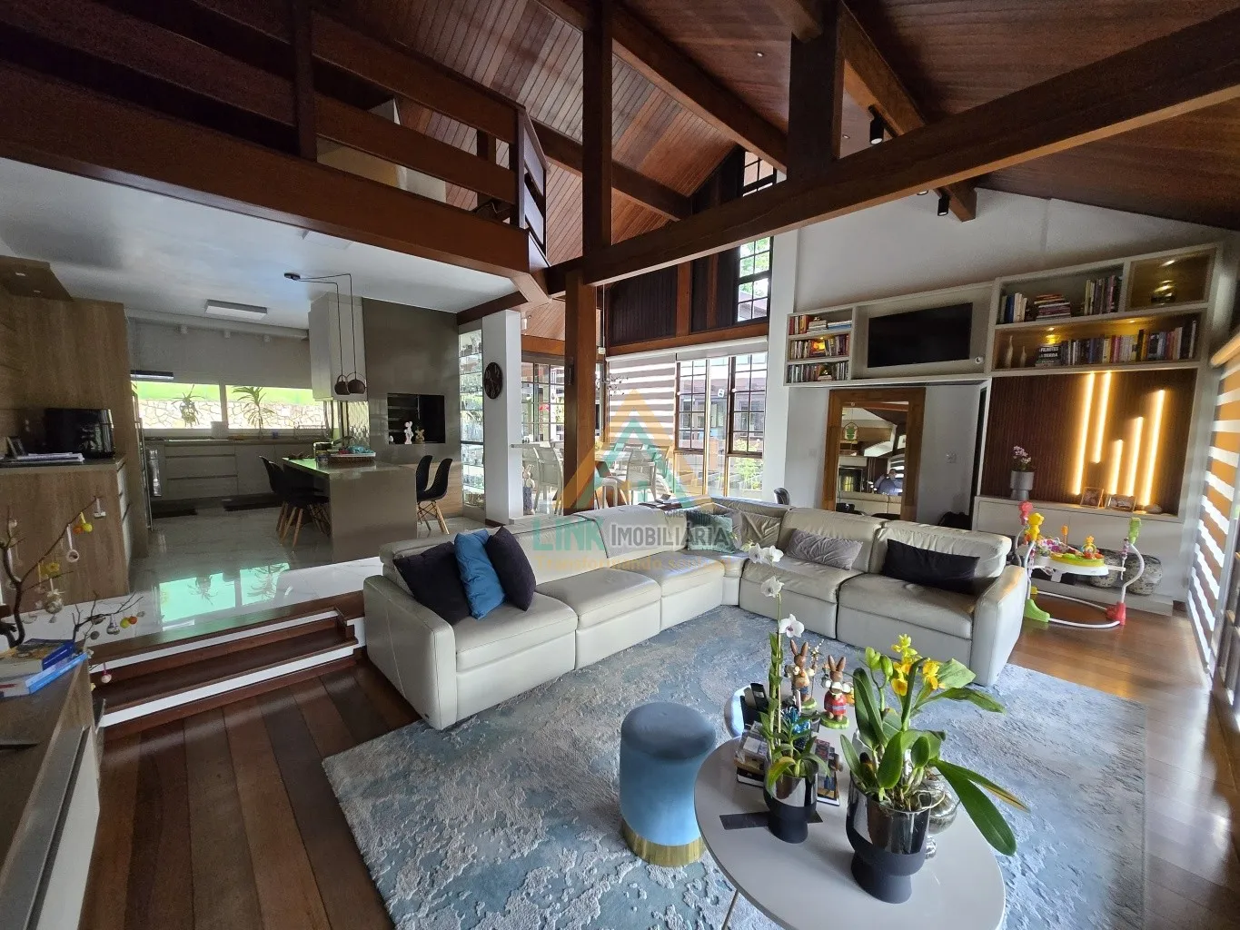 Casa Exclusiva de Alto Padrão no Centro de Pomerode com 700,00m de Área Construída. — foto 6