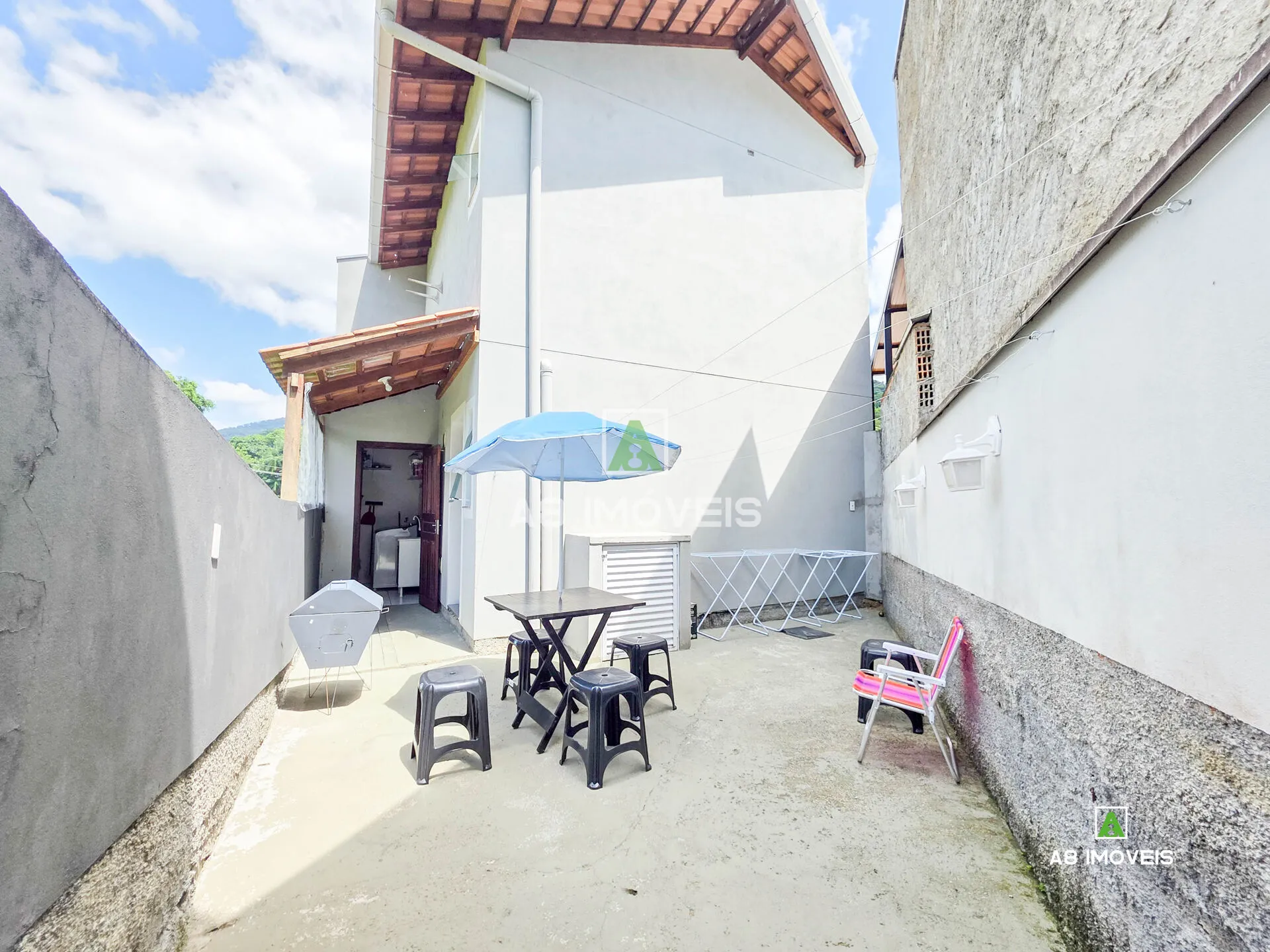 SOBRADO BAIRRO PASSO MANSO COM ESPAÇO PARA ÁREA DE FESTAS — foto 3