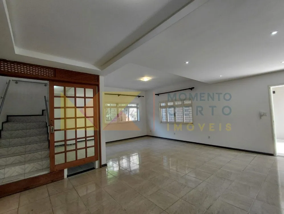 Casa Comercial em Localização Estratégica com Alto Fluxo e Estacionamento para 8 Carros — foto 6