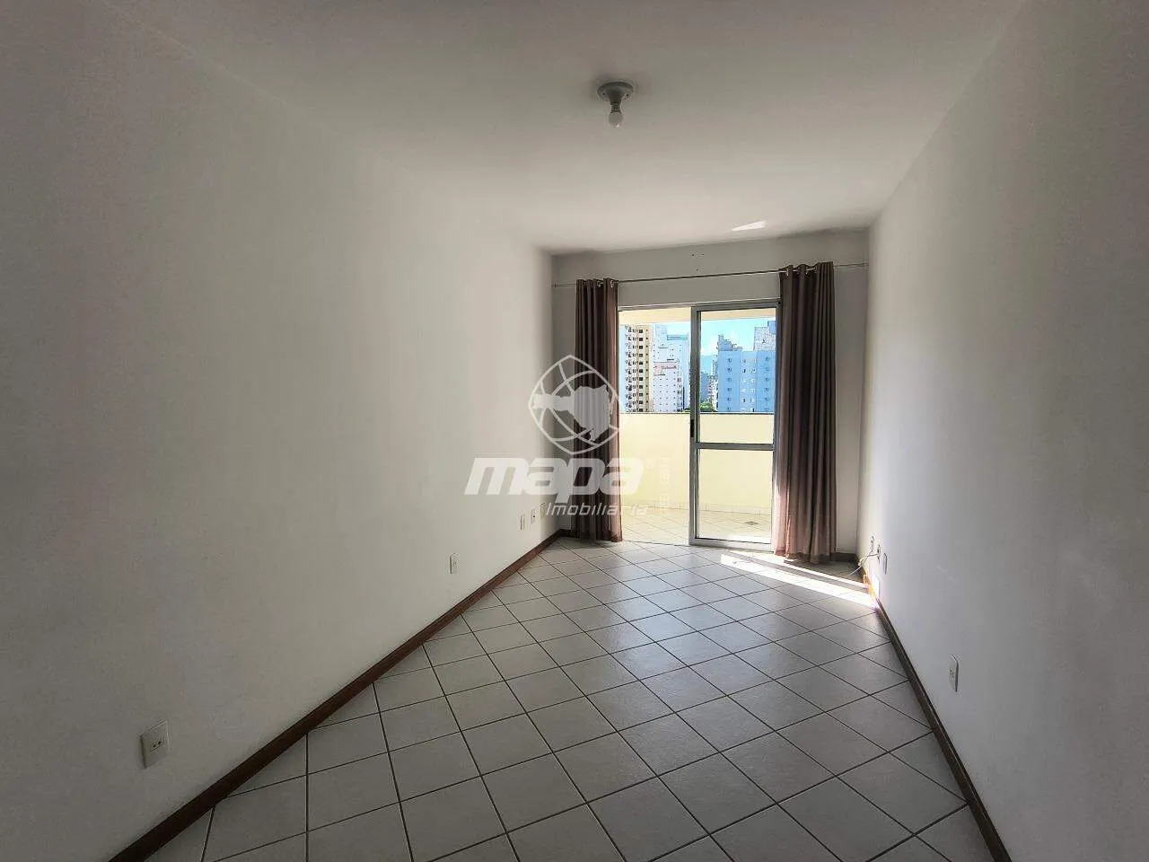 Apartamento para Alugar no bairro Victor Konder em Blumenau — foto 2