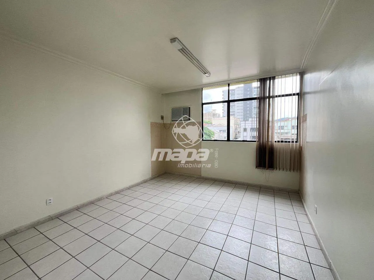 Sala Comercial para Alugar no bairro Centro em Blumenau — foto 7