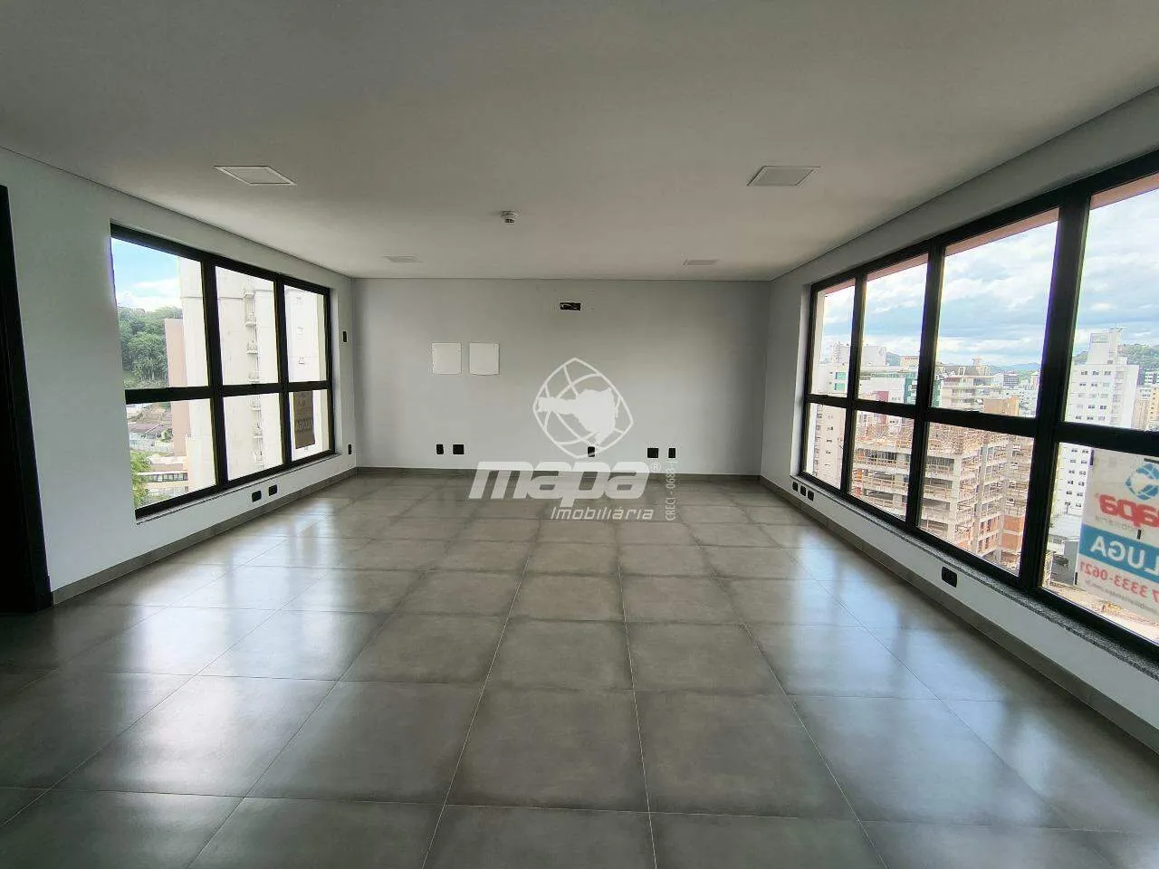 Sala Comercial para Alugar no bairro Jardim Blumenau em Blumenau — foto 2