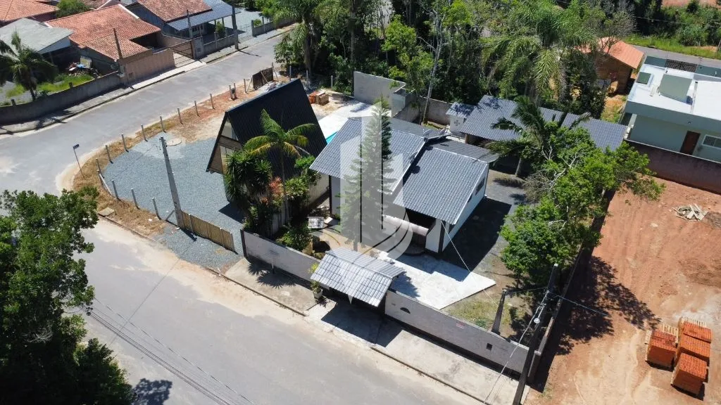 Casa com 2 dormitórios, 1 suíte, Terreno com 408m — foto 3