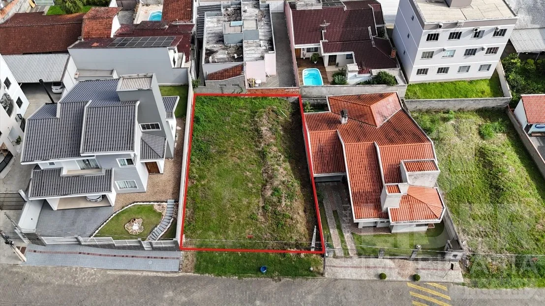 Terreno com 360,00m com 15 metros de frente no Bairro dos Estados em Indaial. - foto 1