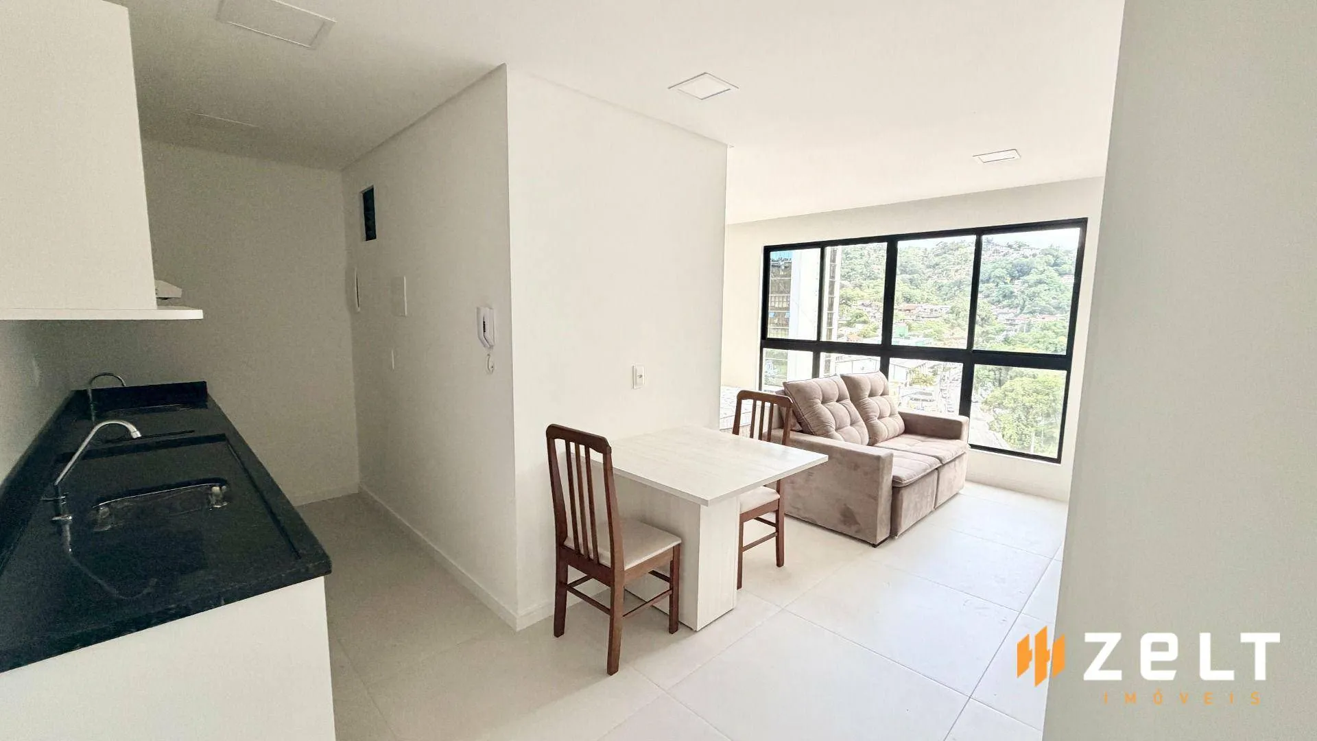 Apartamento com 1 dormitório para alugar, 30 m por R$ 2.138,00/mês - Garcia - Blumenau/SC — foto 2