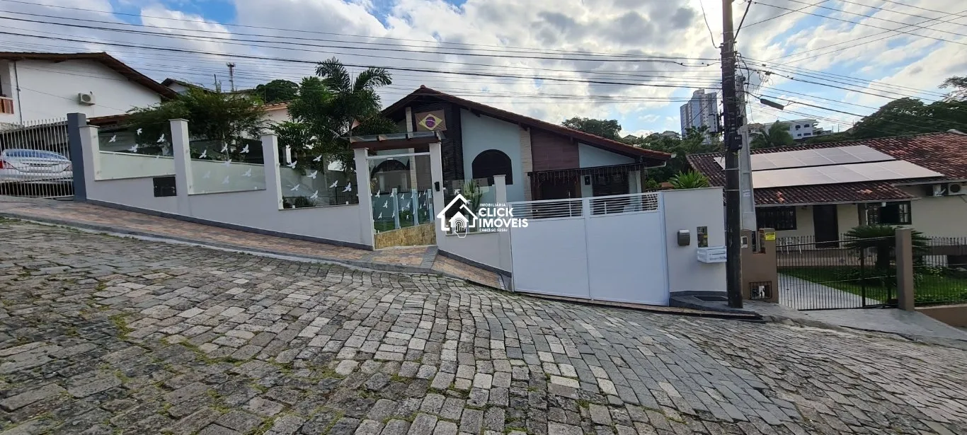 Casa com 5 dormitórios à venda no bairro Água Verde em Blumenau/SC — foto 2