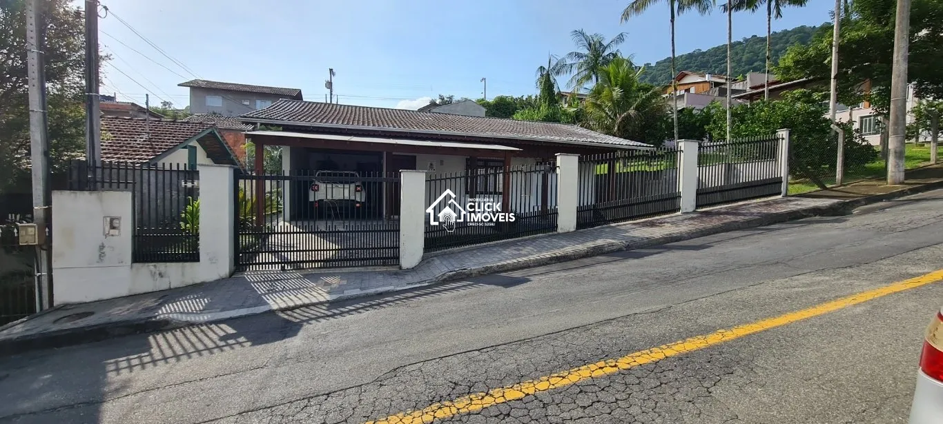 Casa com 4 dormitórios à venda no bairro Velha Central em Blumenau/SC - foto 1