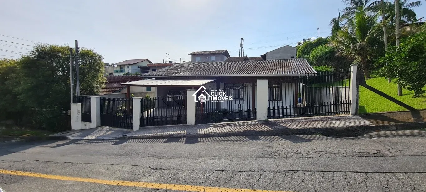 Casa com 4 dormitórios à venda no bairro Velha Central em Blumenau/SC — foto 2