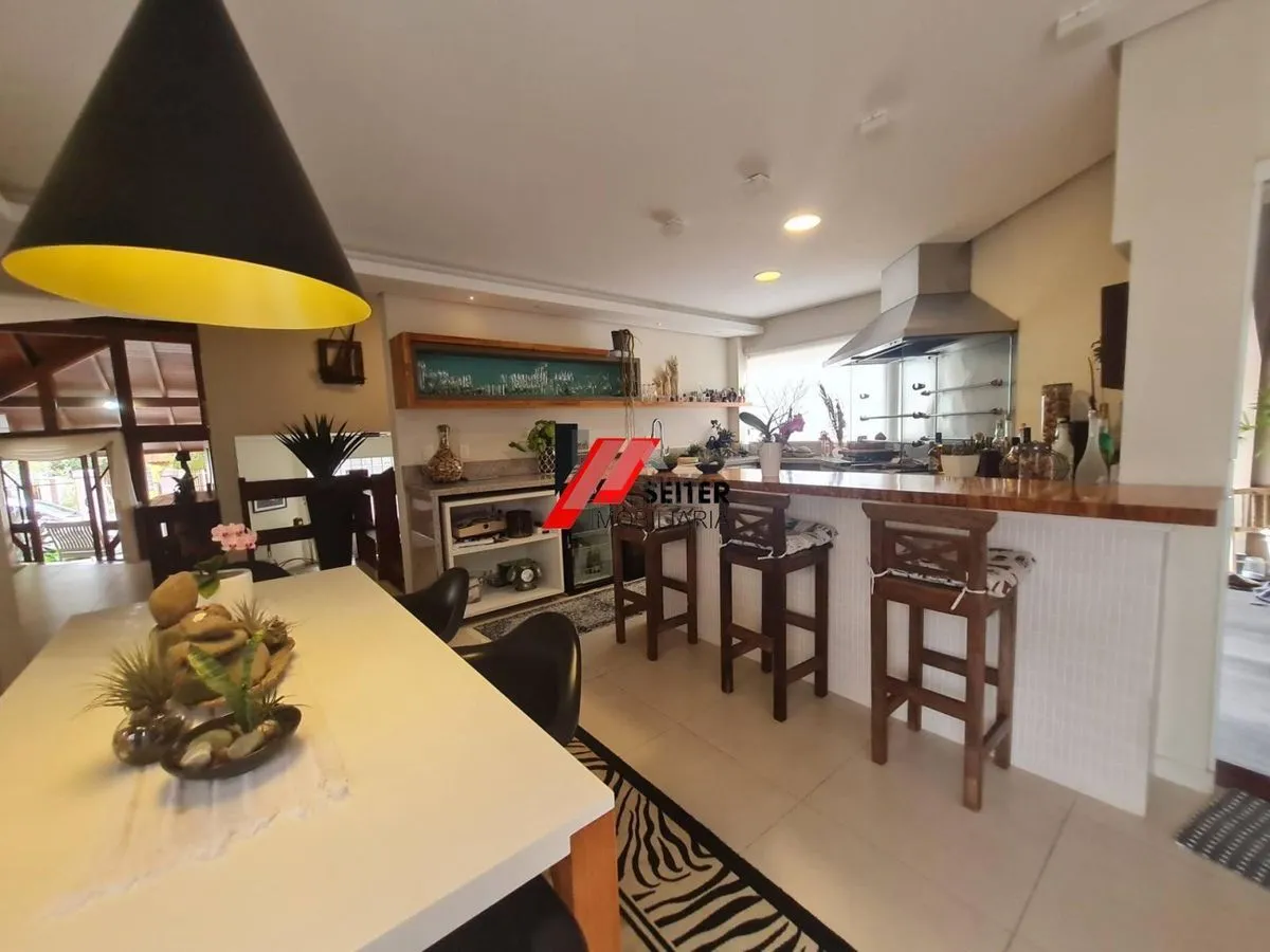 Casa de 4 suites a venda em Florianopolis - foto 1