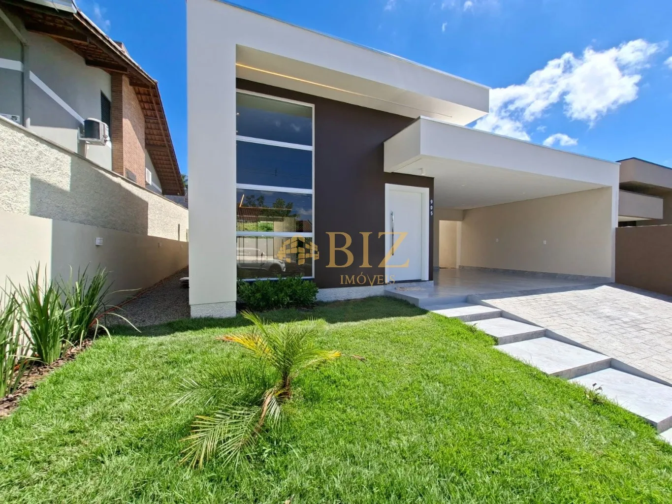 Casa plana de alto padrão, à venda no bairro Estrada das Areias, Indaial! - foto 1