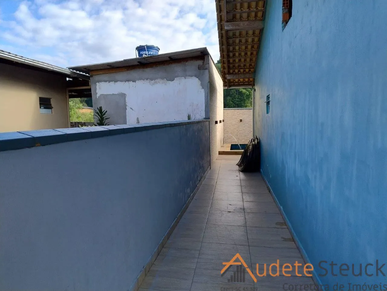 Casa com Piscina e Área de Festas no Bairro Itoupava Central — foto 3