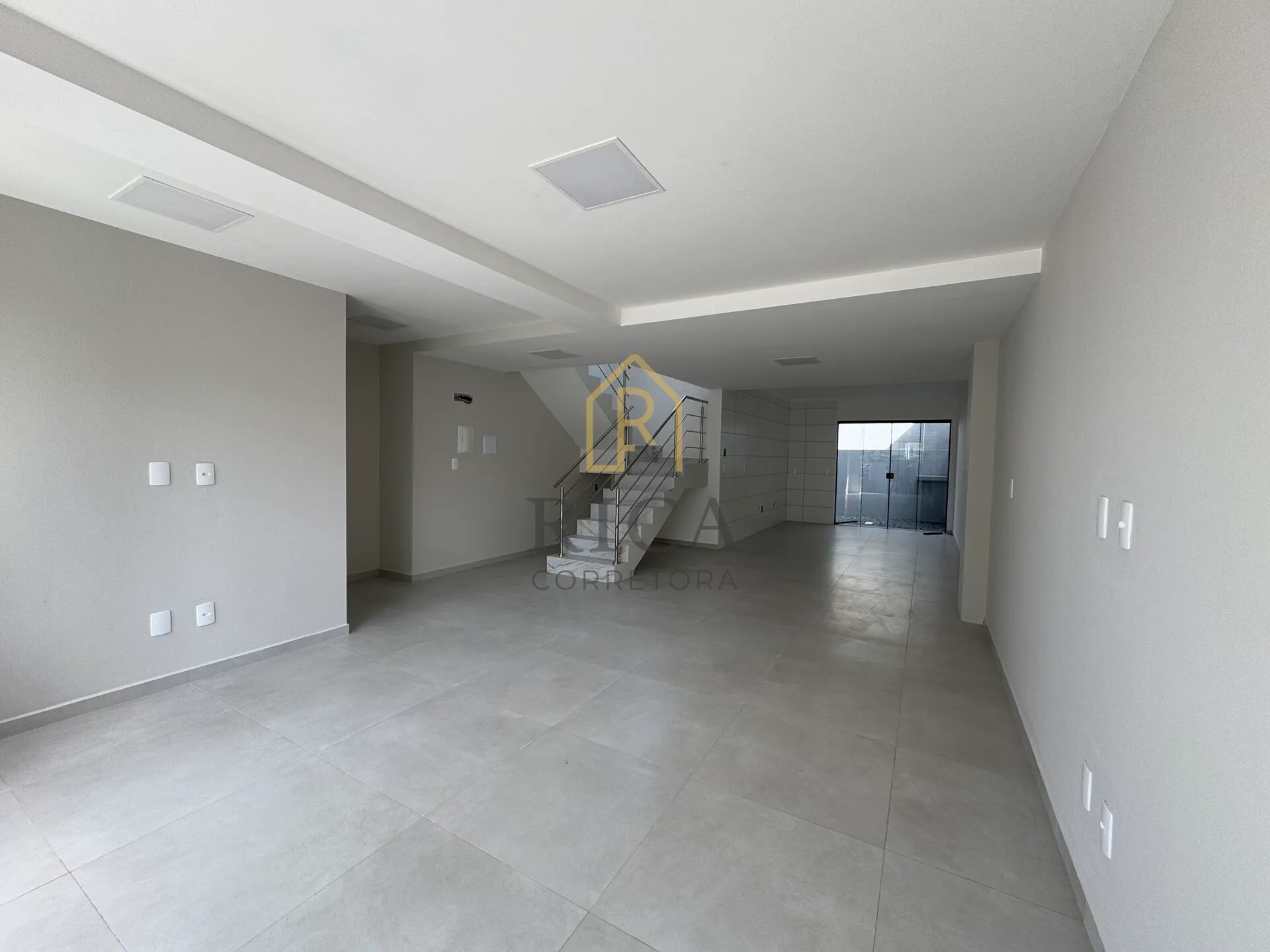 Sobrado à Venda Pronto no Bairro Escola Agrícola — foto 7